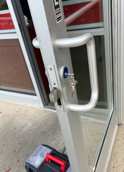 What to Look for in a Locksmith Near Aurora, CO: Questions to Ask