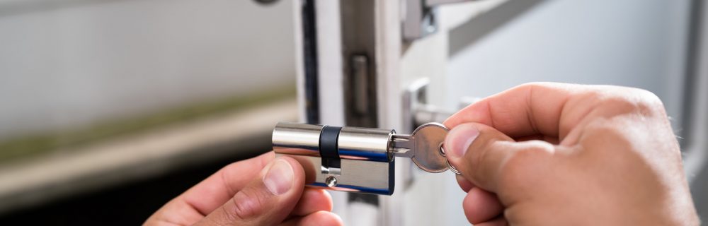 Locksmith in Englewood helps with locksmith needs